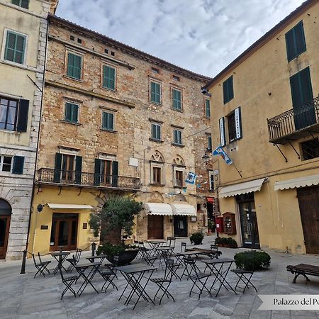 La Corte Del Podesta Sarteano Bagian luar foto